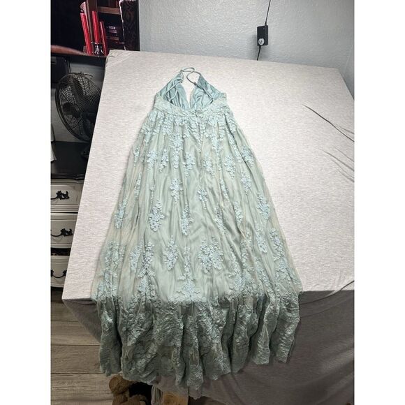 Wishlist‎ Apparel Lace Embroidered Deep V Maxi Ice Blue S - Picture 7 of 9